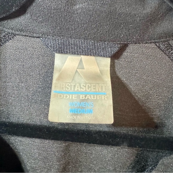 Eddie Bauer First Ascent Women’s Softshell Jacket - Picture 2 of 5